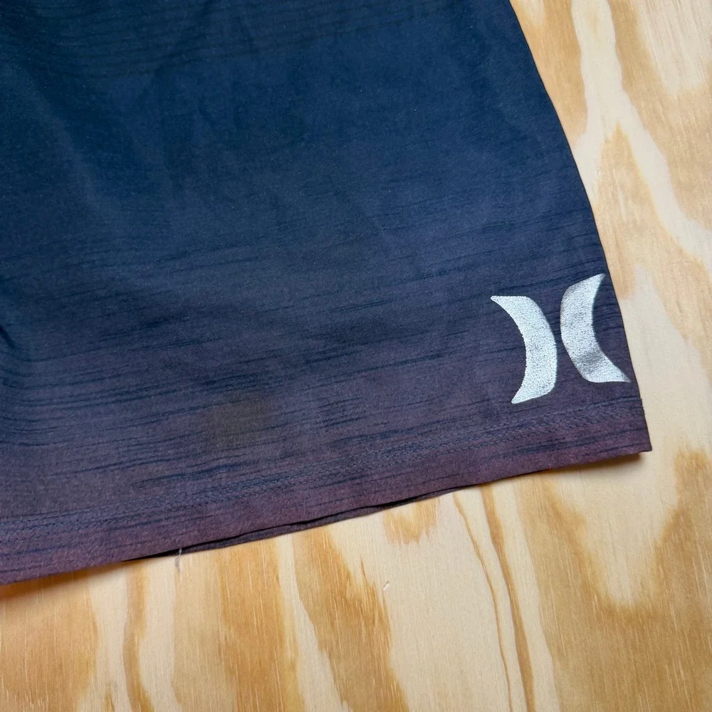 Y2K Hurley Phantom Mens Board Shorts Size‎ 32 Navy Blue Striped Swim Trunks